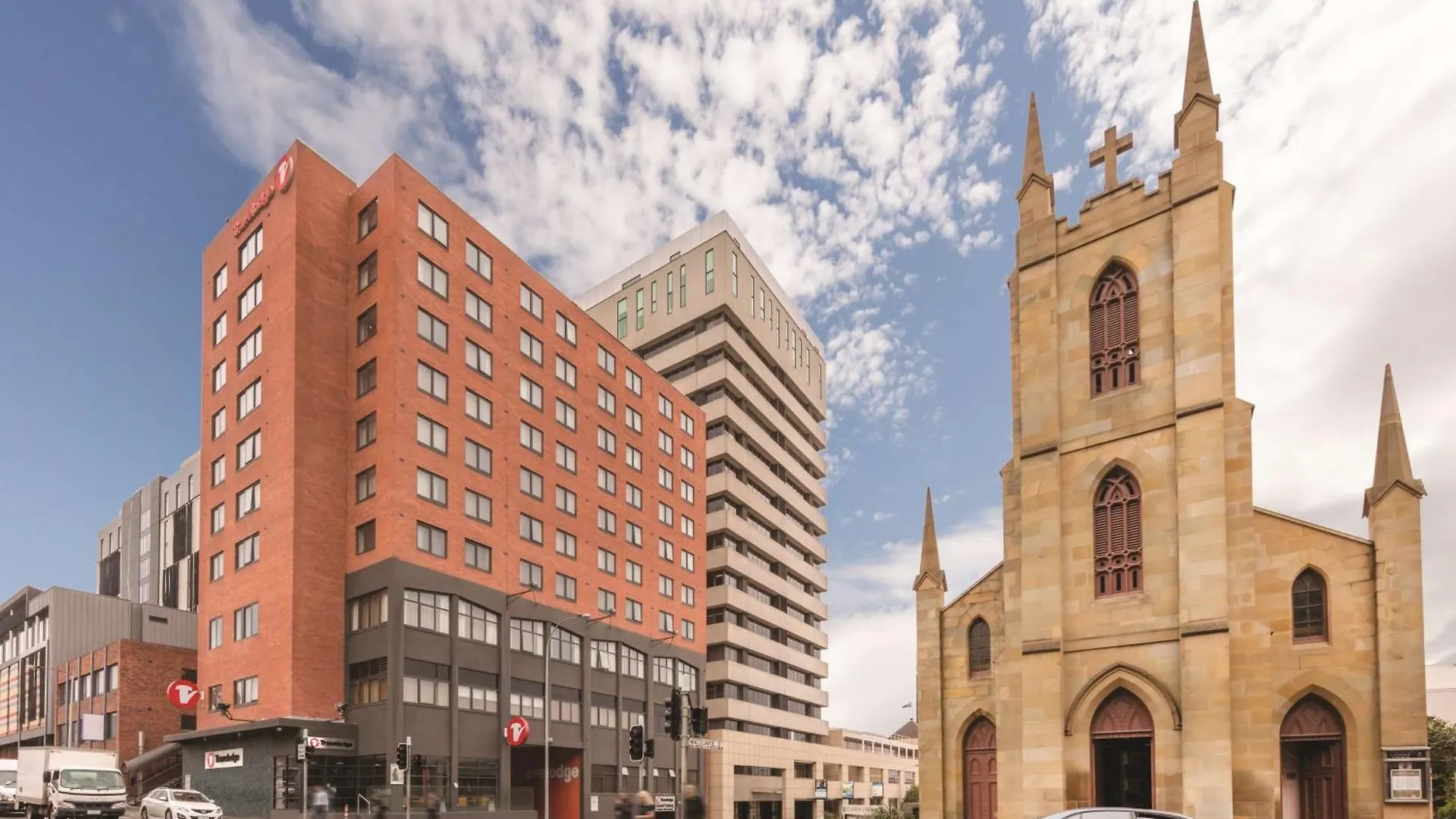 Staying In Hobart CBD: 7 Four-Star Hotels Compared