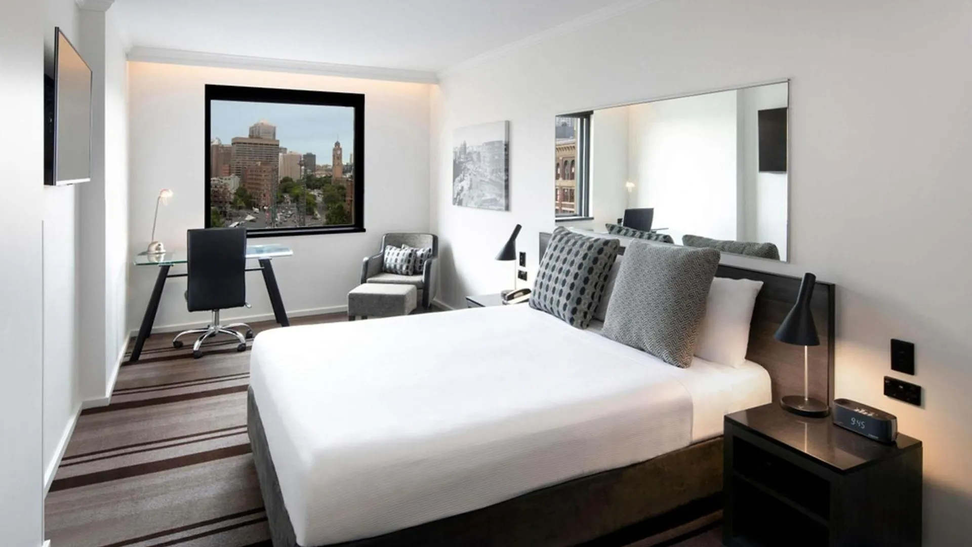 Staying In Sydney CBD: 10 Business Hotels Compared