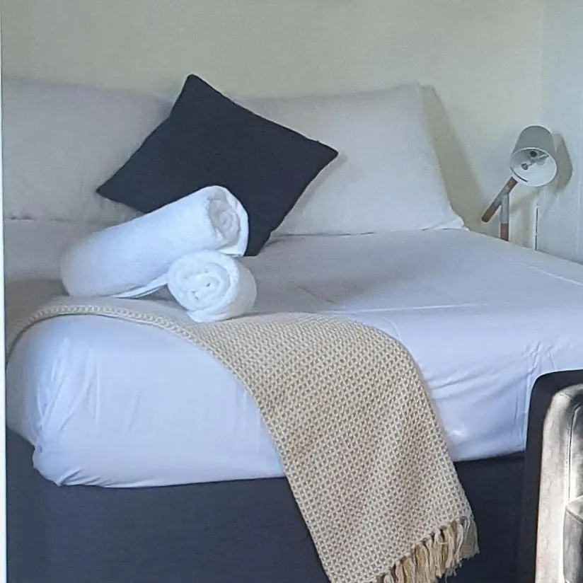 6 Central Batemans Bay Hotels Close to Eurobodalla Botanic Gardens