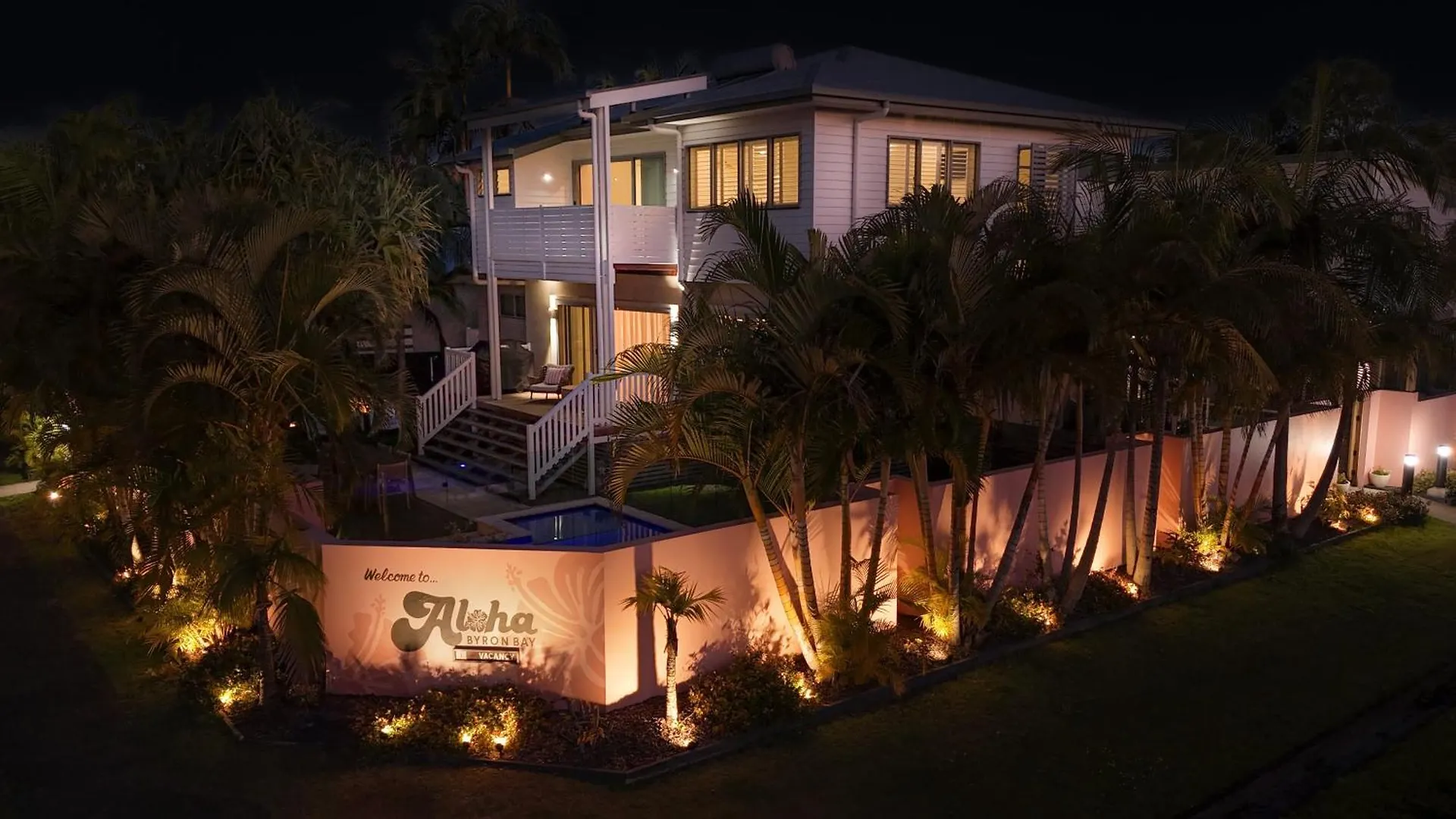4 Top-Rated Luxury Hotels Close to The Farm Byron Bay