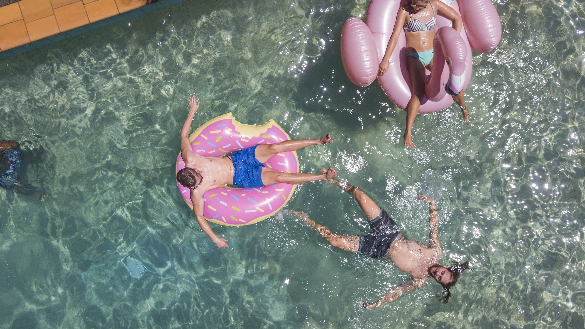 Staying Near The Farm Byron Bay: 5 Couple Hotels Compared