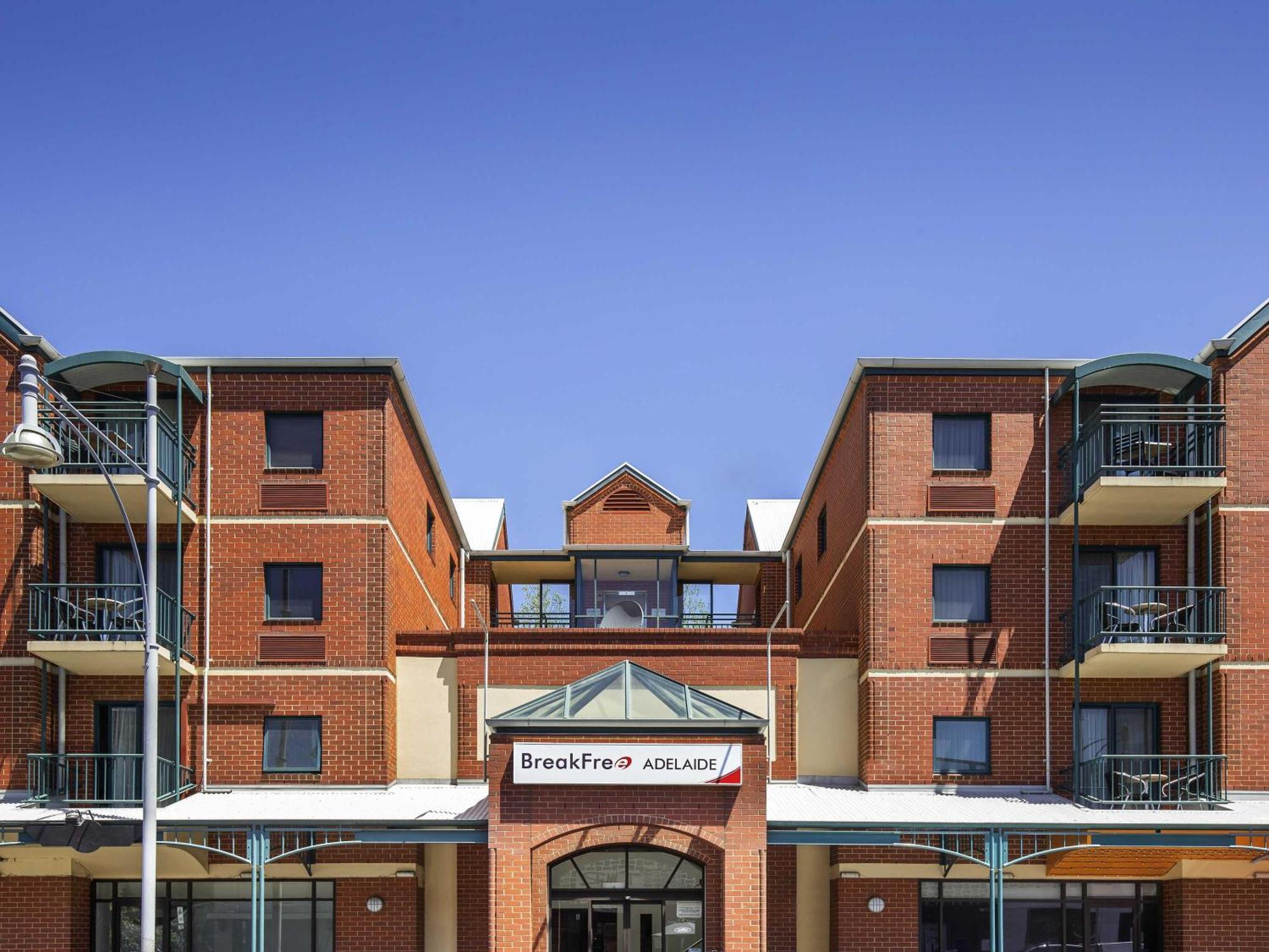 7 Top-Rated 4-Star Hotels In Adelaide CBD Worth Booking