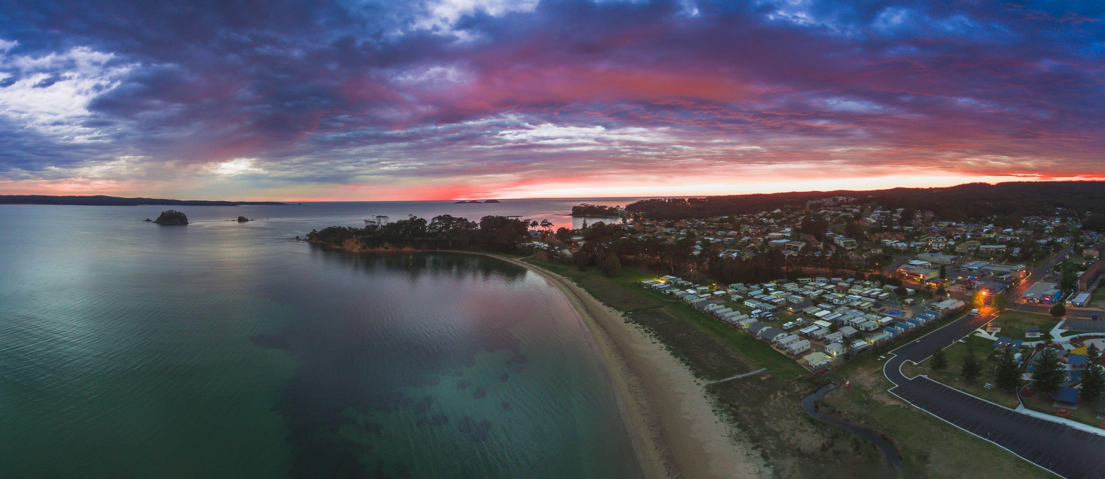 Staying Near Eurobodalla Botanic Gardens: 5 Beach Hotels Compared